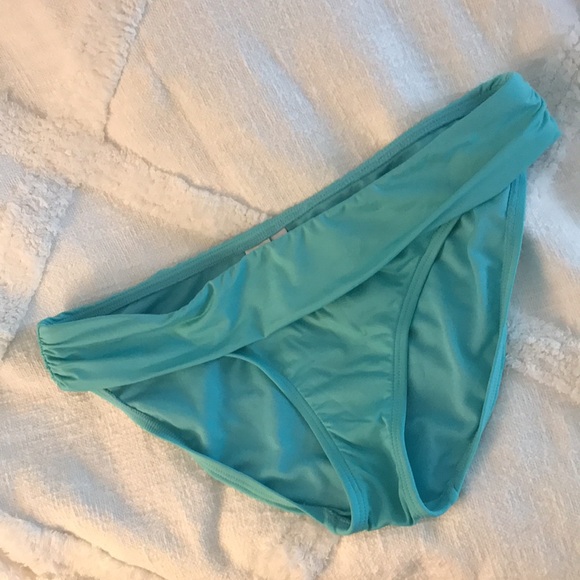 Swimsuit-Top is size M/L- Bottoms Large - Picture 4 of 6